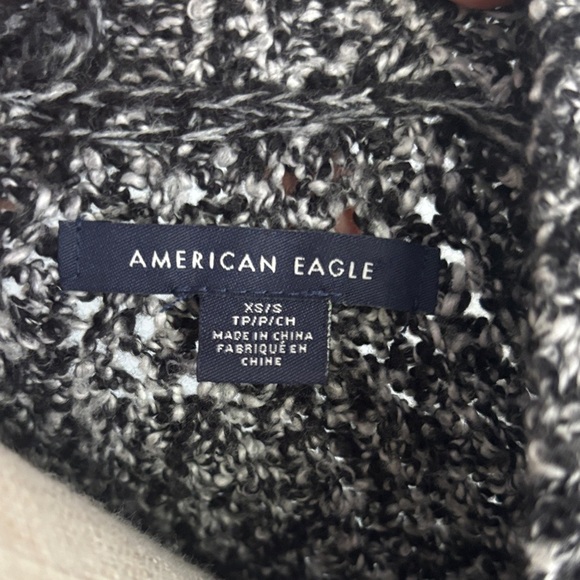 American Eagle Outfitters Black and White Cardigan - Picture 2 of 5